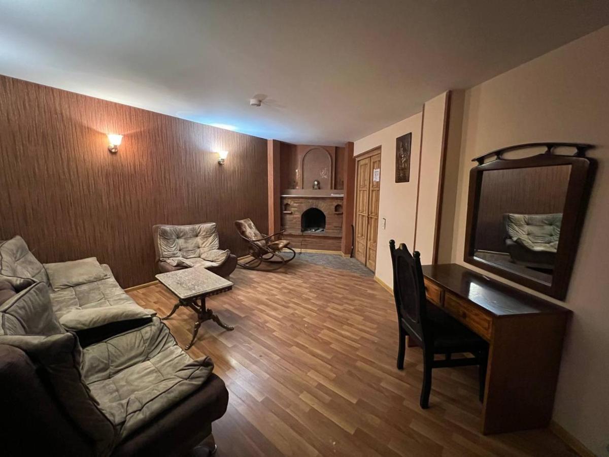 Georgian House Hotel 3*